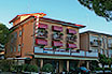 Das Hotel Del Corso Von Bibione Seitlich Aus Gesehen